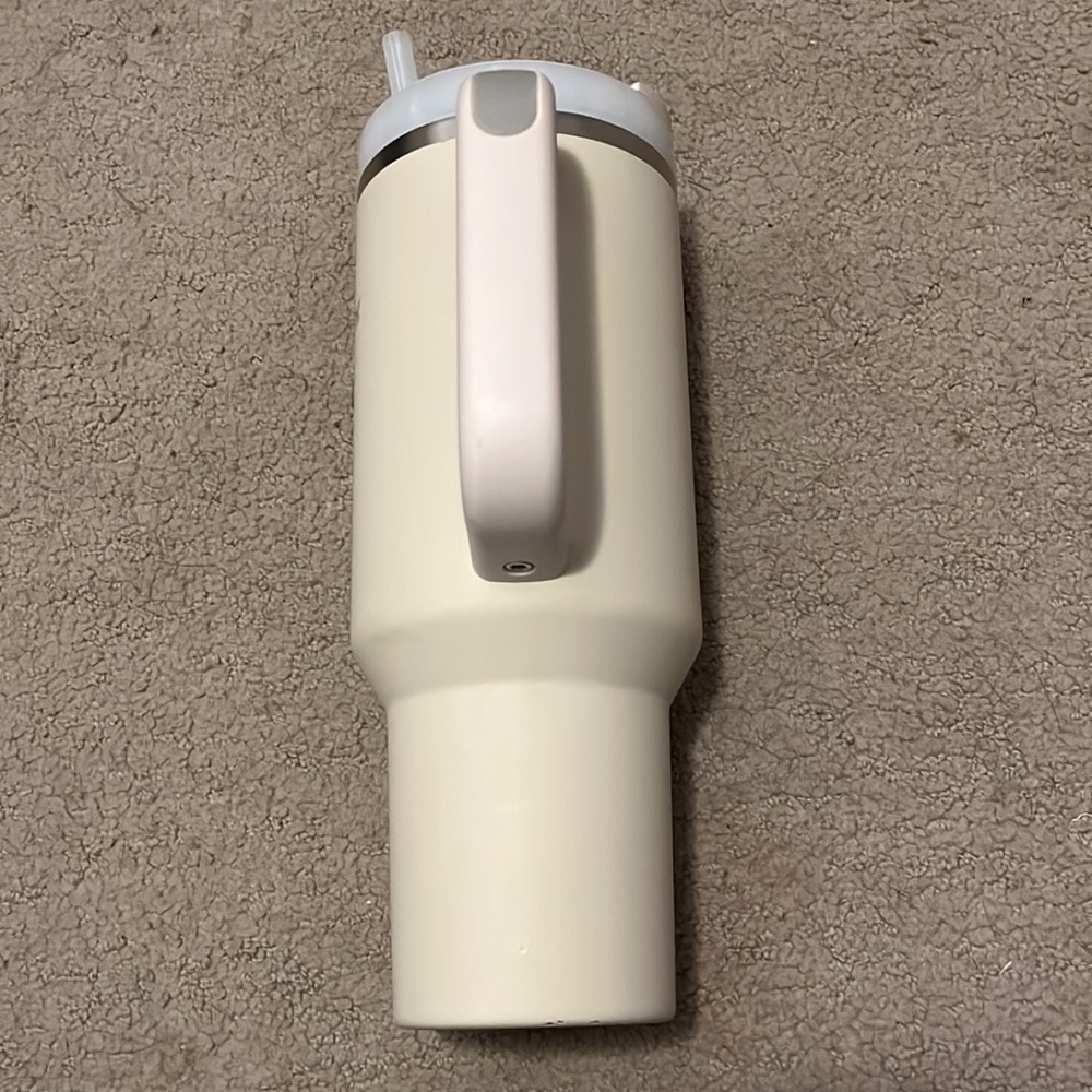 beige 40oz stanley cup - Picture 2 of 6